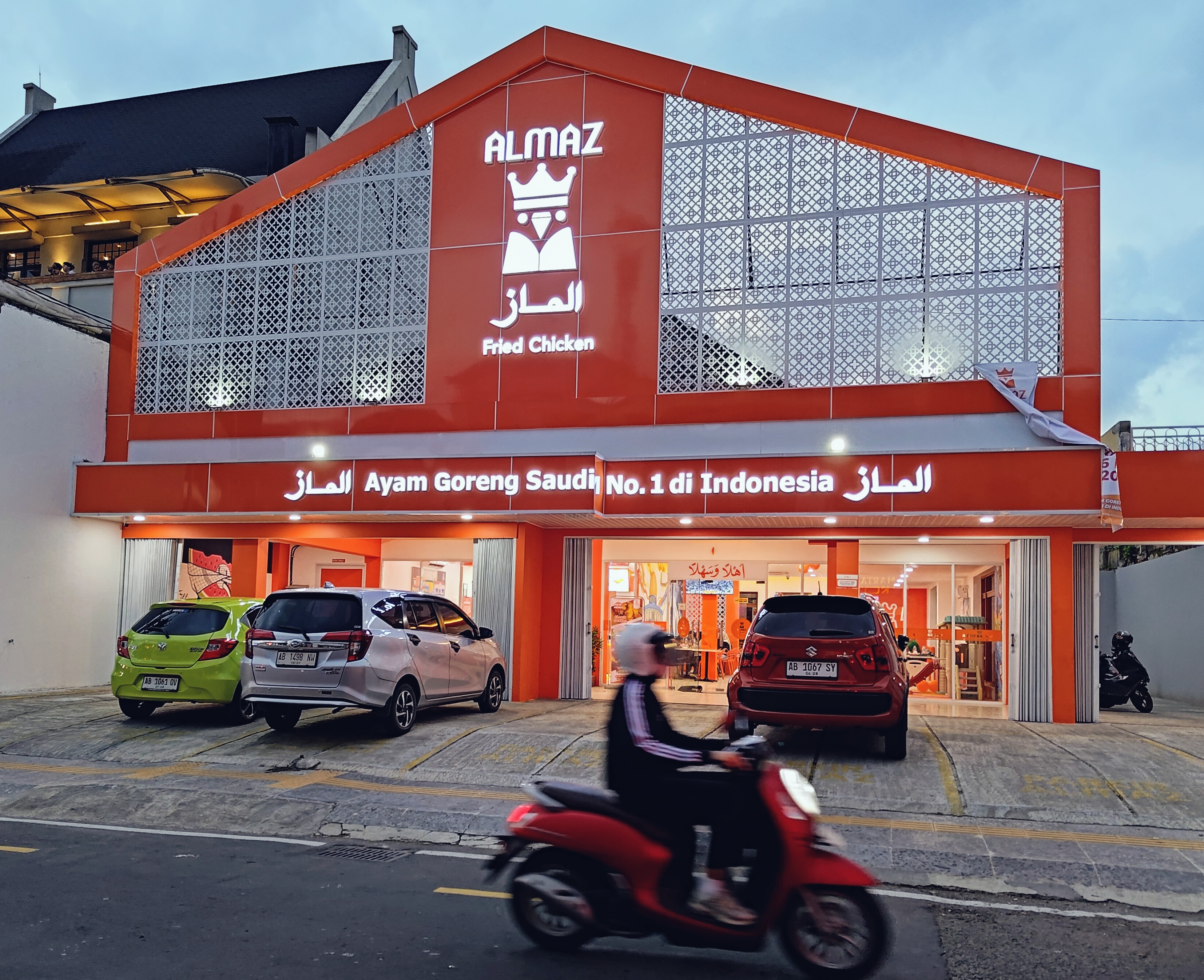 Almaz Fried Chicken Tugu Jogjakarta